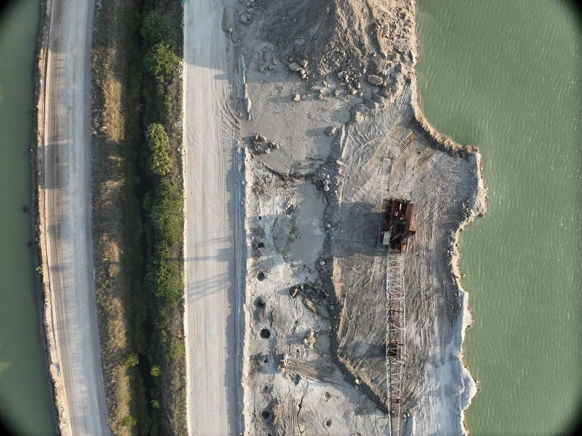Aerial photogrammetric survey of aggregate stockpiles